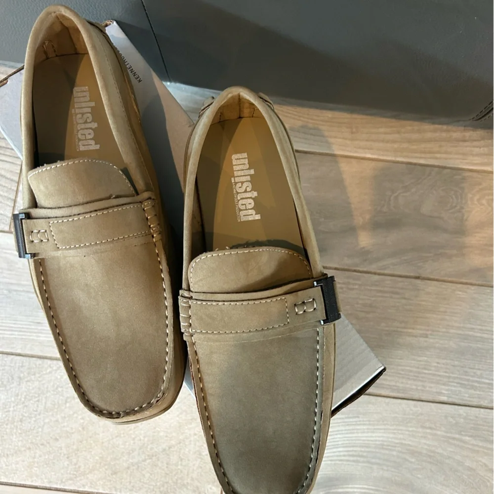 NWT Kenneth Cole Unlisted Men's Wister Belt Driver Loafer taupe 8.5 med